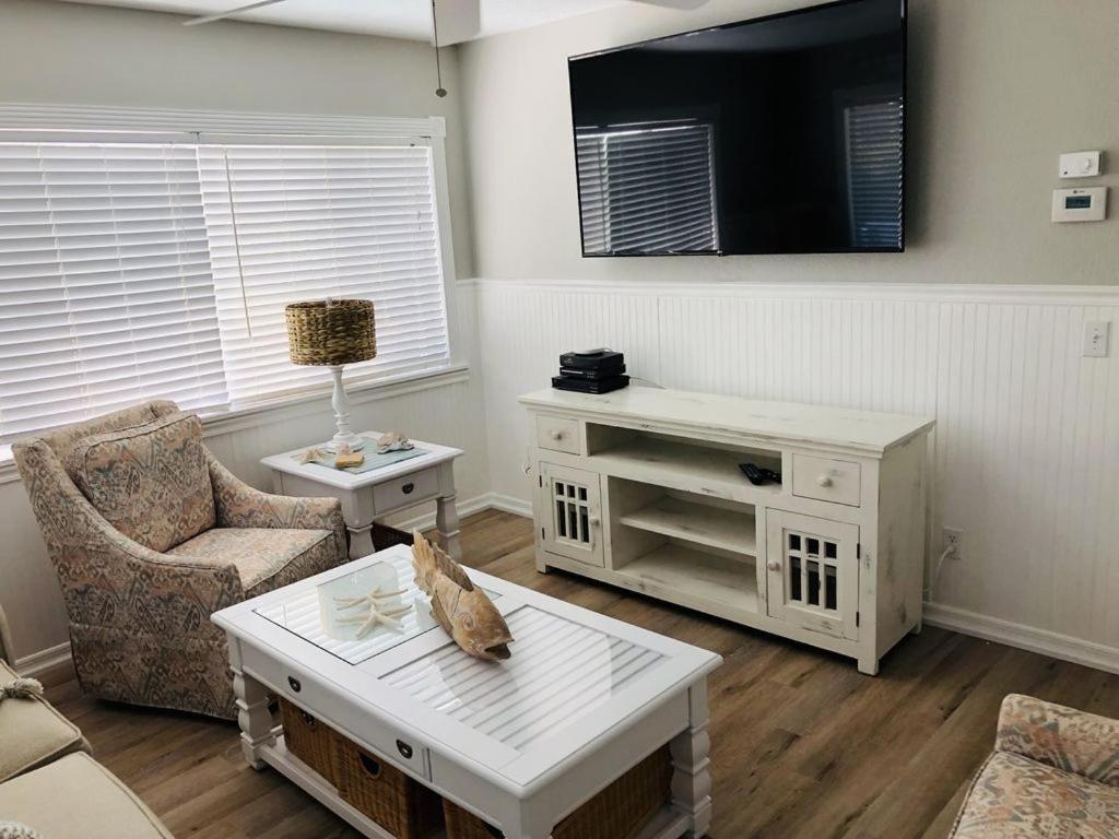 Amazing Beach Getaway Pool Condo By The Beach Bradenton Beach Exterior photo