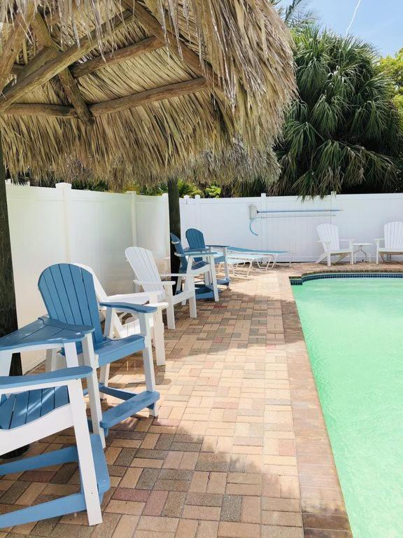 Amazing Beach Getaway Pool Condo By The Beach Bradenton Beach Exterior photo